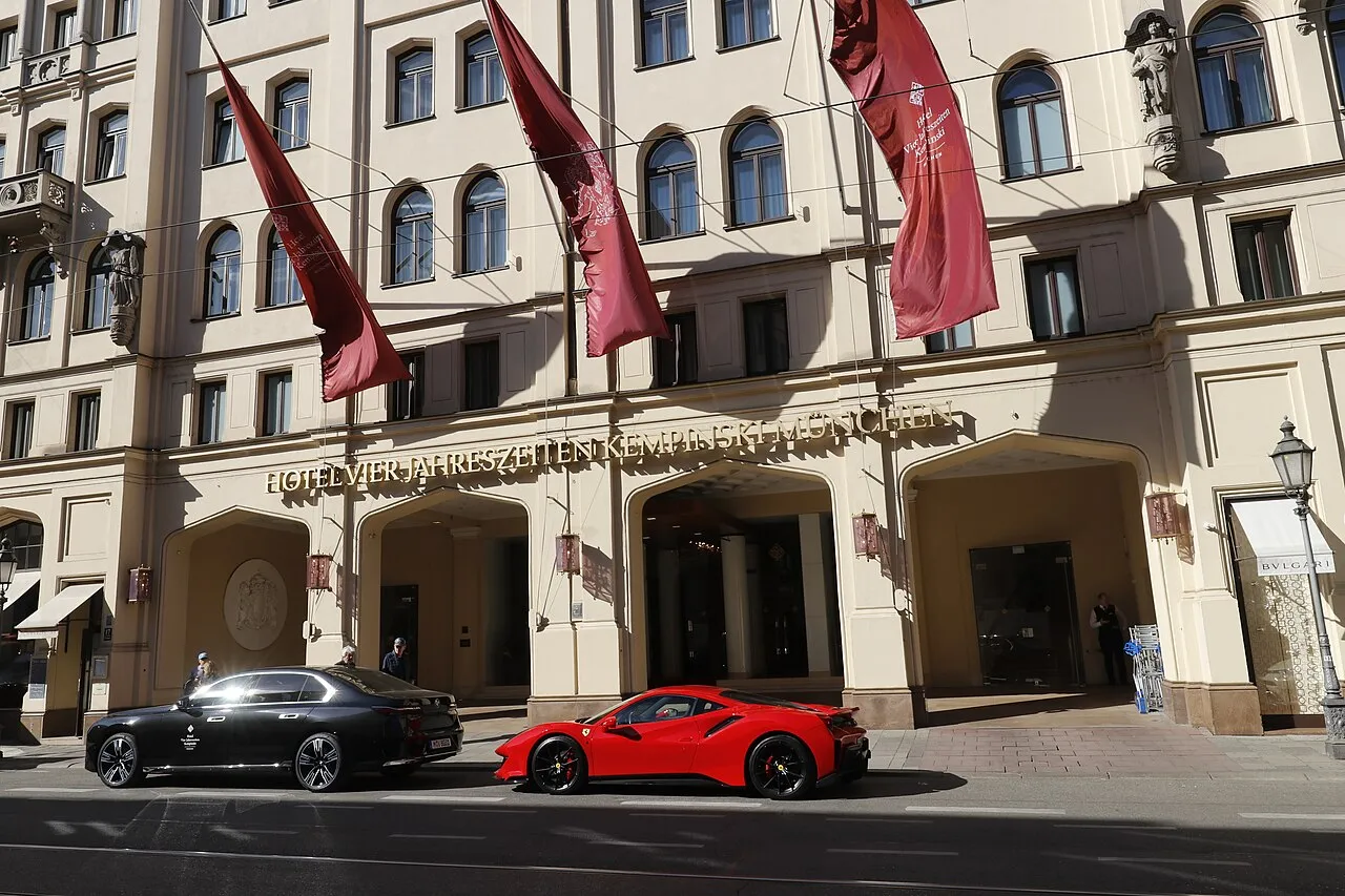 Hotel Vier Jahreszeiten Kempinski, Munich