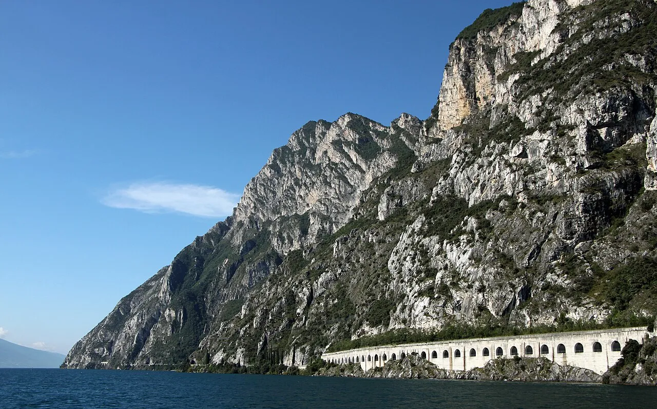 Gardesana Occidentale, Lake Garda
