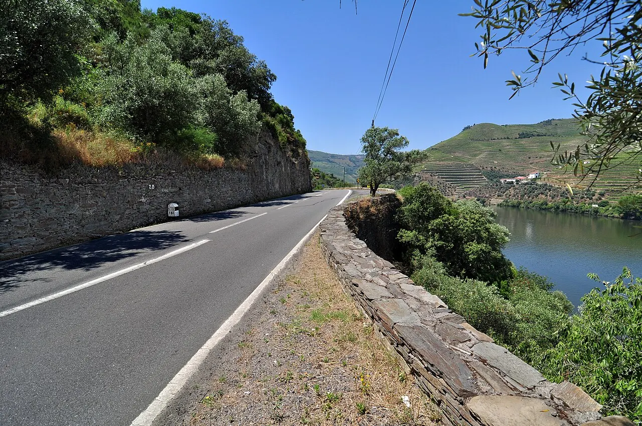 N222 Douro Valley, Douro