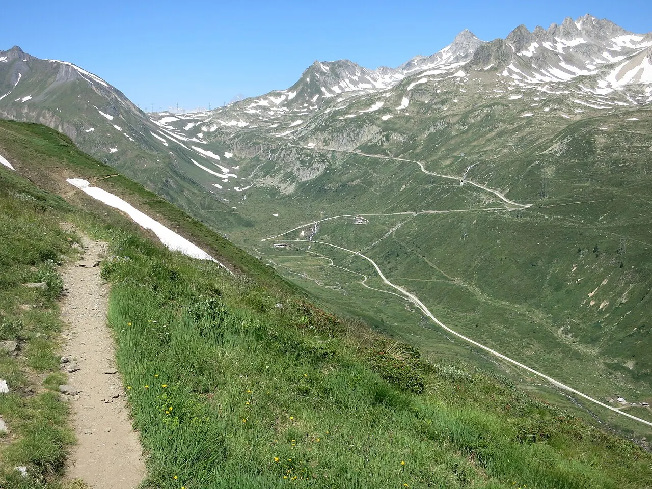 Nufenen Pass, Goms · Ticino
